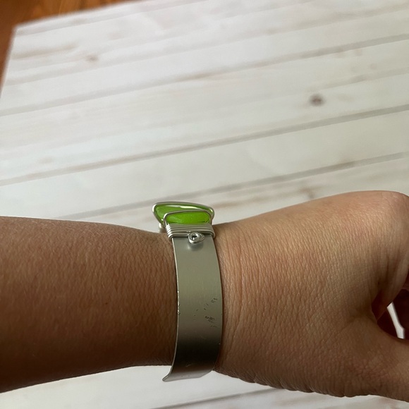 Silver and Green Stone Bracelet and Earring Set - Picture 3 of 4